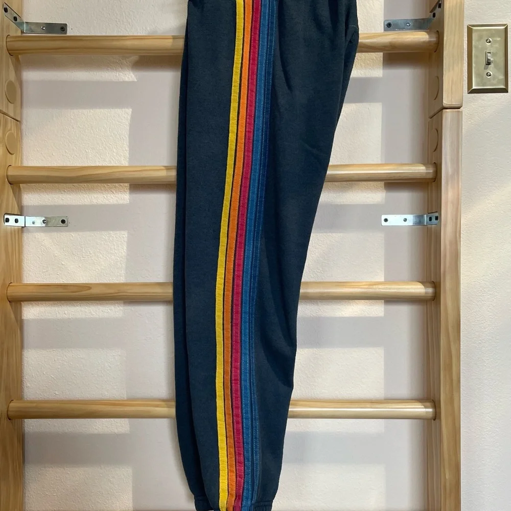 AV charcoal sweats - Picture 3 of 7